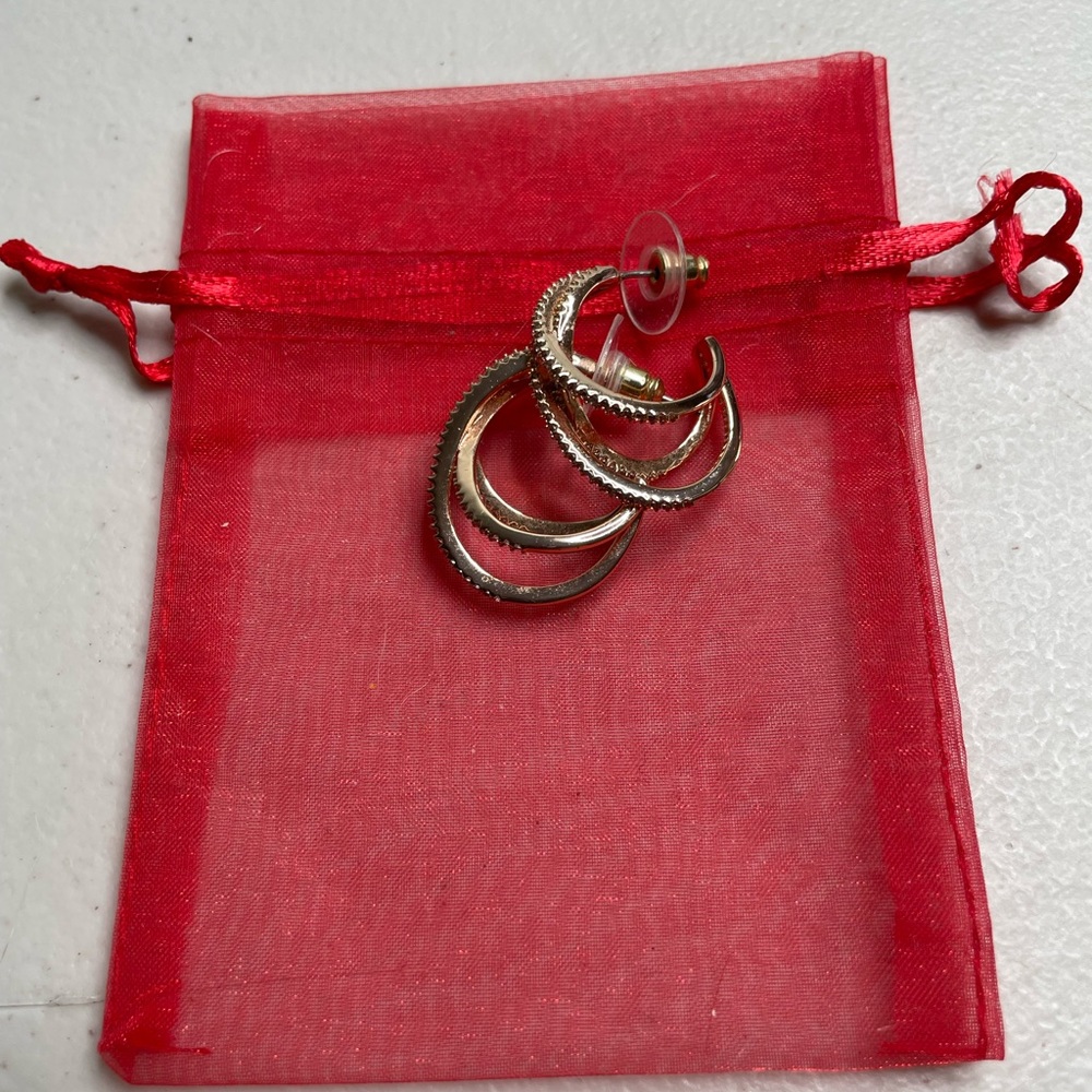 Earrings - Picture 4 of 6